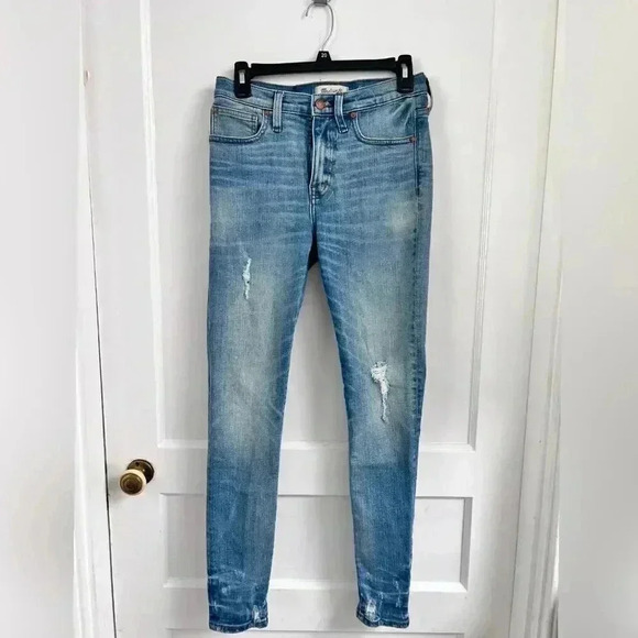 Madewell 9" High-Rise Skinny Jeans:
Destructed-Hem Edition - Picture 8 of 8